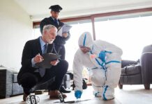 Teen Dumps Dismembered Torso – Neighbor Rats Him Out Forensic investigator collects evidence as police and detective observe